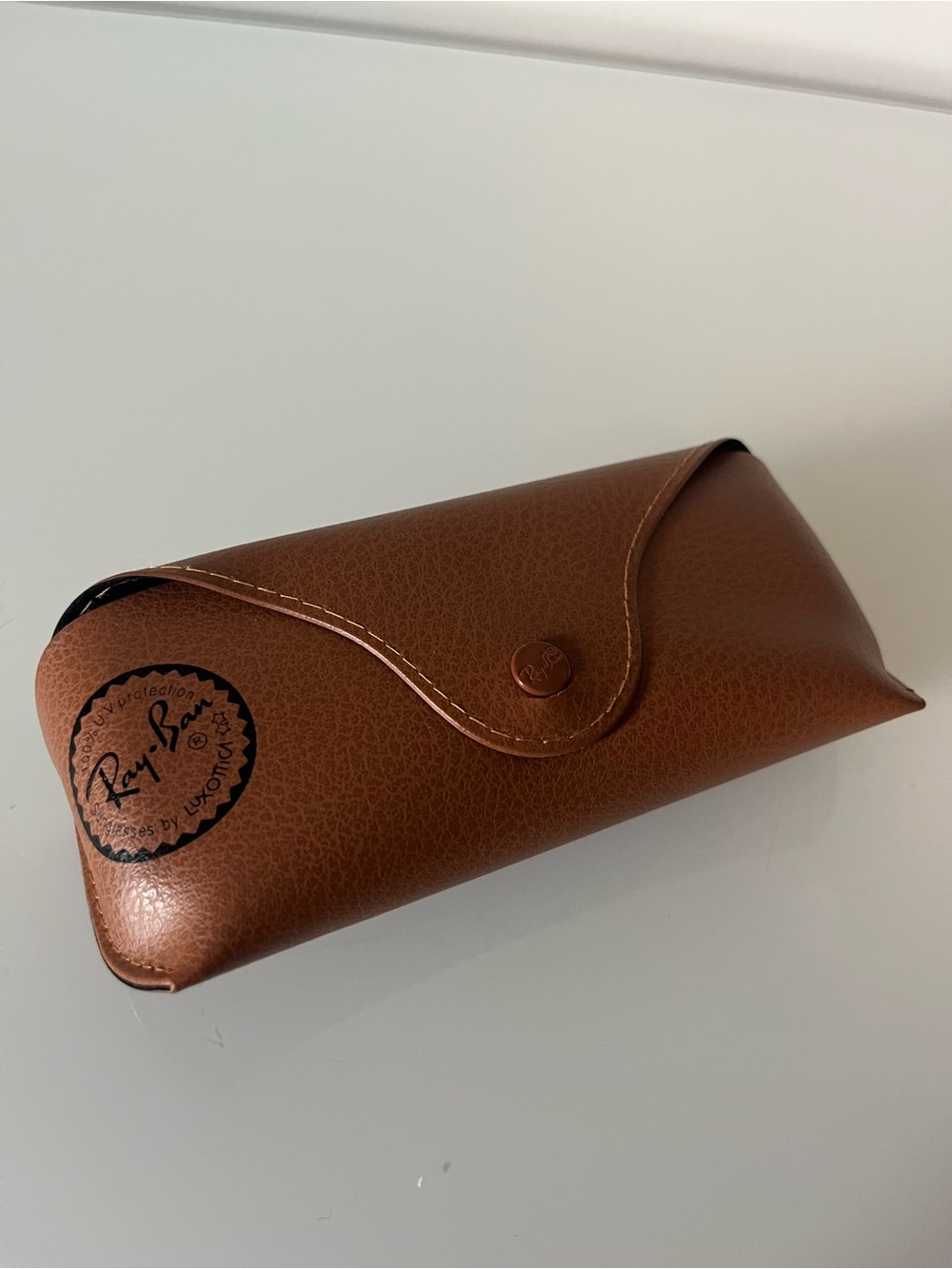 Ray-Ban Brown Sunglasses Case Clamshell with snap closure